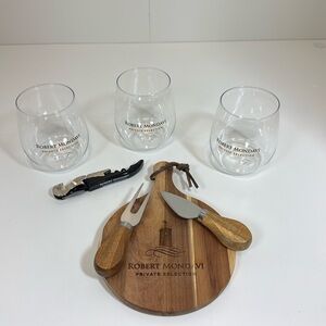 New Robert Mondavi Private Selection 3 Plastic Wine, Bottle Opener & Cheese Tray